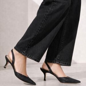 Manolo Blahnik Carolyne 50 Black Glitter Leather Slingback Pumps EU 38.5